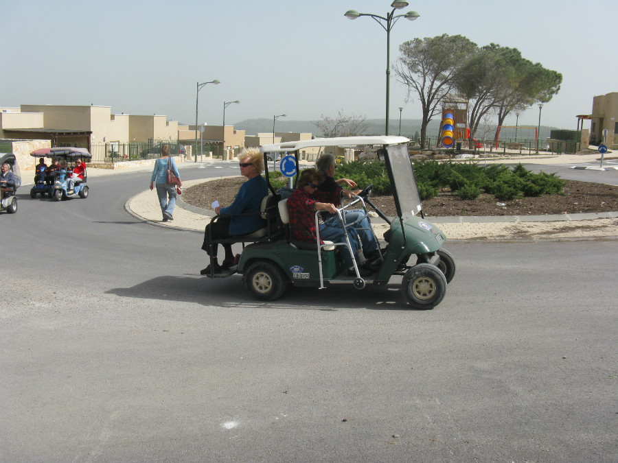 טיול ותיקים בשכונות 6.3.14 008